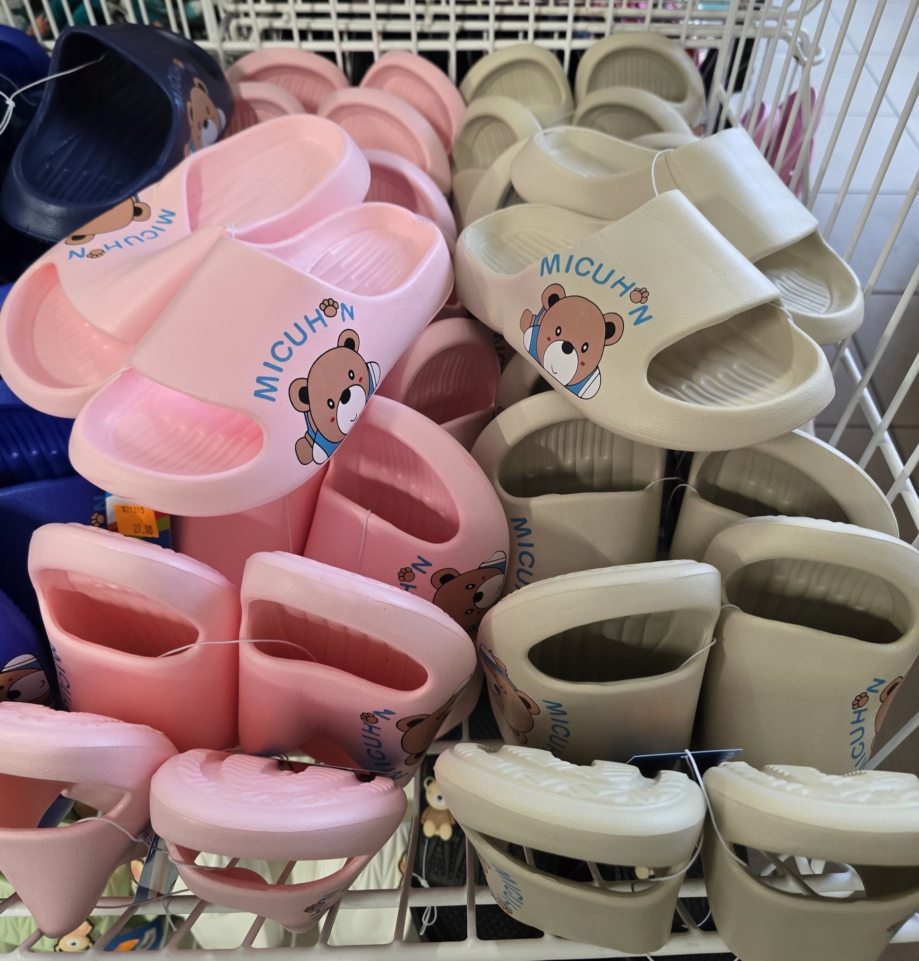 Pantofelki, Crocsy, Klapki Rozmiary Dziecięce / Młodzieżowe Oraz Standard 36+